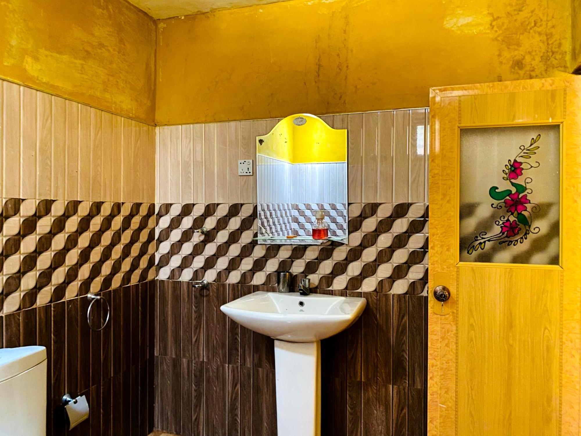 Omi Relax Inn 엘라 외부 사진